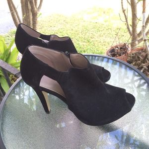 Nine West peep toe booties