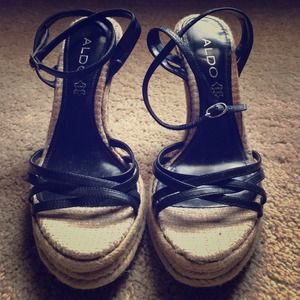 Wedge shoes