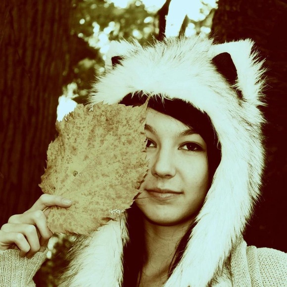 🚫SOLD🚫More details on husky spirithood