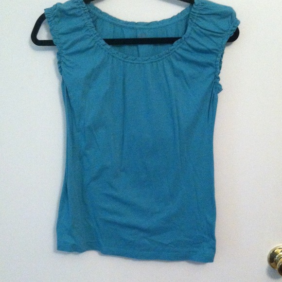 Aqua ruffle neck tee