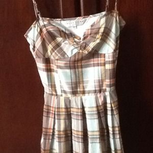 Trina Turk size 2 plaid dress