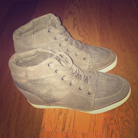 New AE Wedge Sneakers