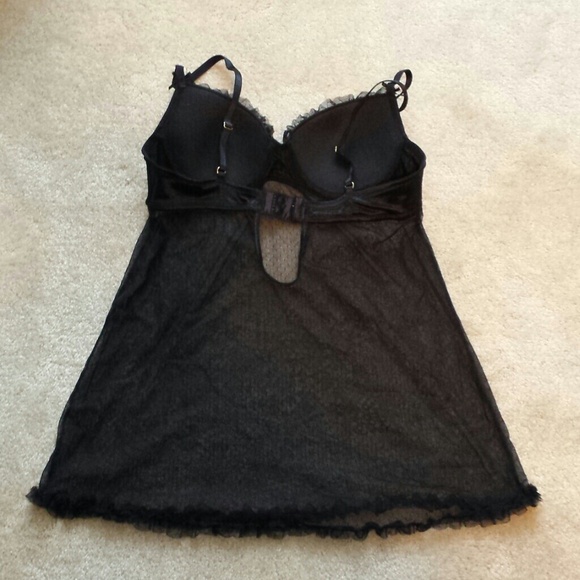 Lingerie - Picture 2 of 2