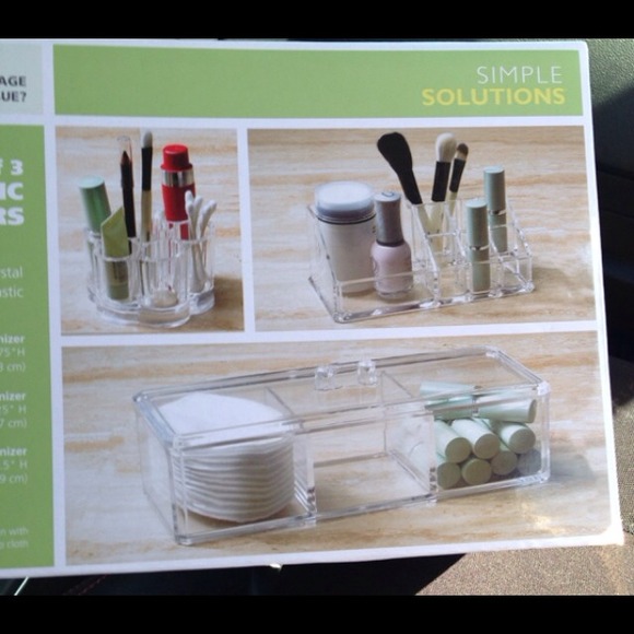 Cosmetic organizer