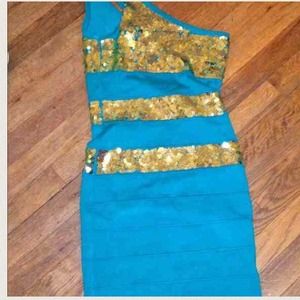 💢SOLD💢 one shoulder green & gold sequence dress