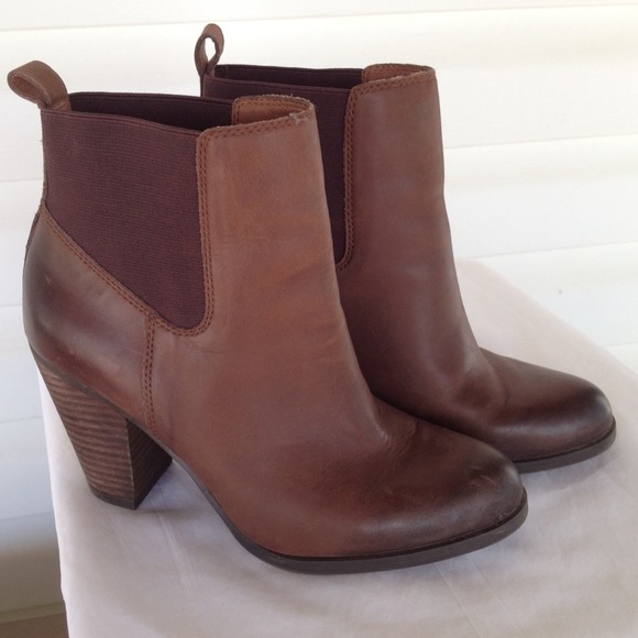 Boots - Lucky Brand Brown Ankle Boots
