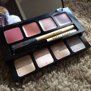 Bobbi Brown eyeshadow and lipgloss palette