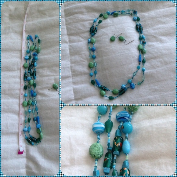 Beautiful Bead Necklace w/ earrings 🌷