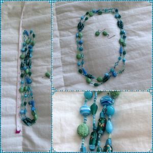 Beautiful Bead Necklace w/ earrings 🌷