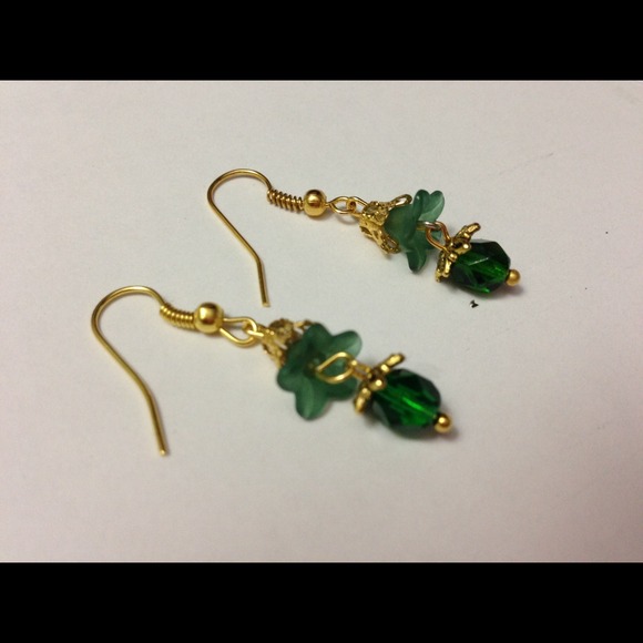 Emerald crystal earring