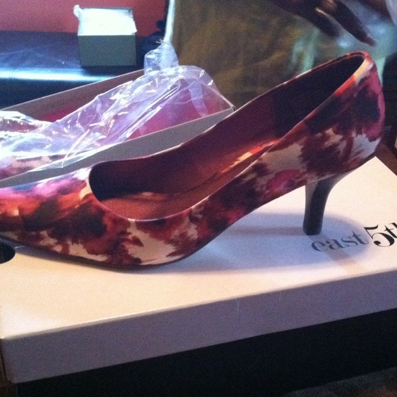 Shoes - Picture 3 of 3