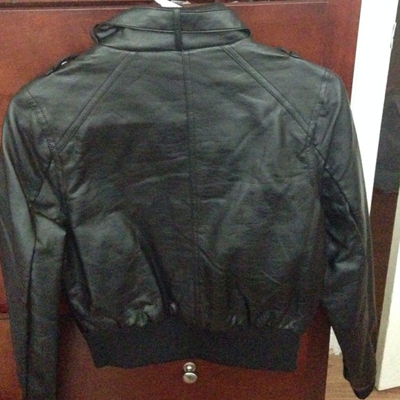 Leather jacket - Picture 2 of 2