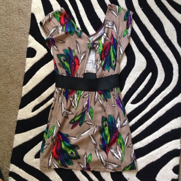 Multi-colored feather Sundress. - Picture 2 of 2