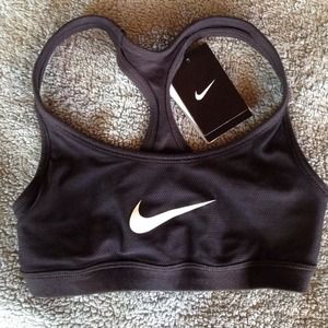 Nike sports bra never worn❤️