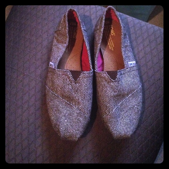 Brown tweed TOMS