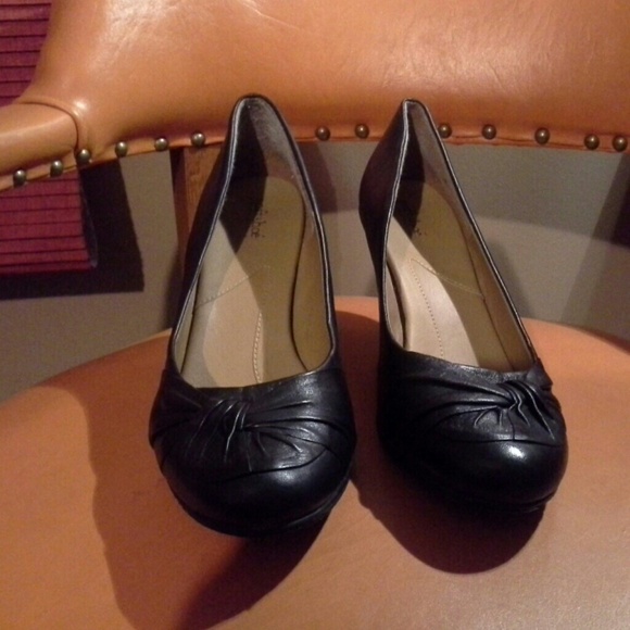 Black Softshoe pumps