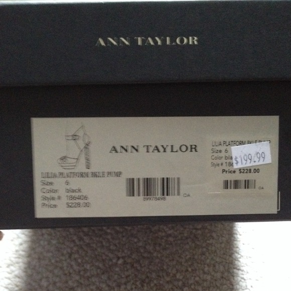 ANNTAYLOR - Platform Pump - Picture 4 of 4