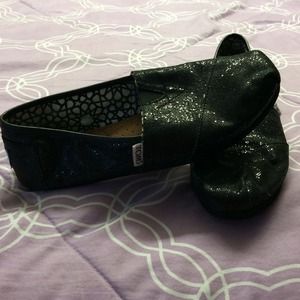 Black glitter TOMS