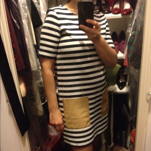 🚫SOLD🚫Club Monaco striped dress leather pockets - Picture 3 of 3