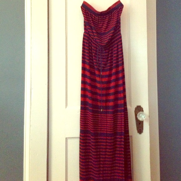 ✨Bundled✨ Strapless dress