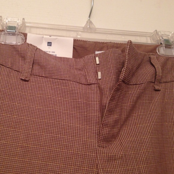 GapSTRETCH modern chino pants. NWT. Never worn!!