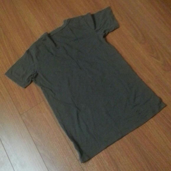 Forrest V/NECK Tee - Picture 2 of 2