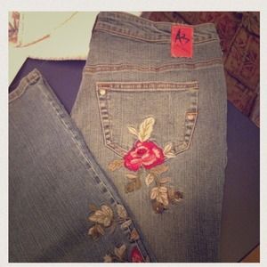 Today only Cute AB jeans re Poshing too big :(