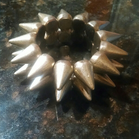 Spiked bracelet
