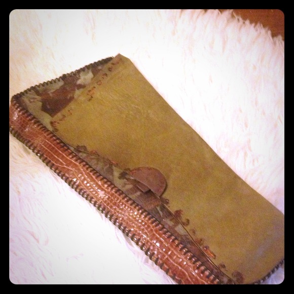 Purse I just dropped the price