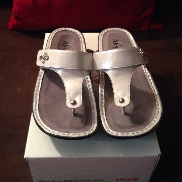 Algeria sandal