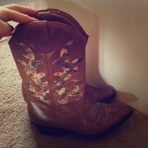 SALE💕Cowboy boots!