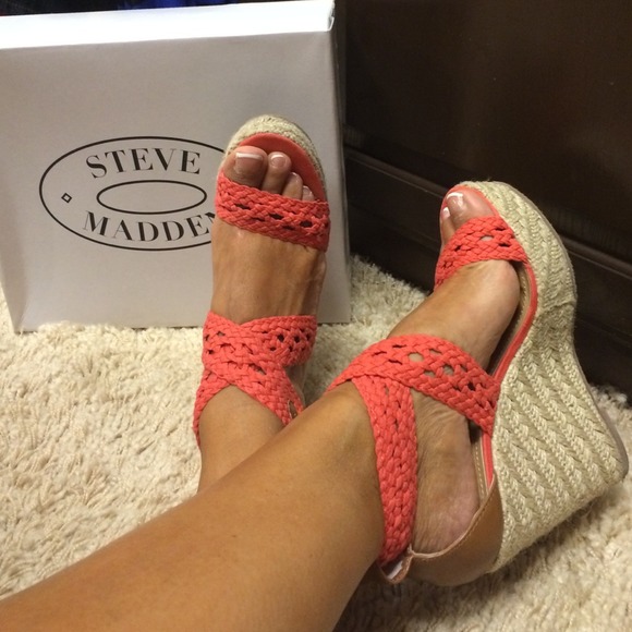 ****Bundled****Steve Madden Espadrilles. - Picture 1 of 4