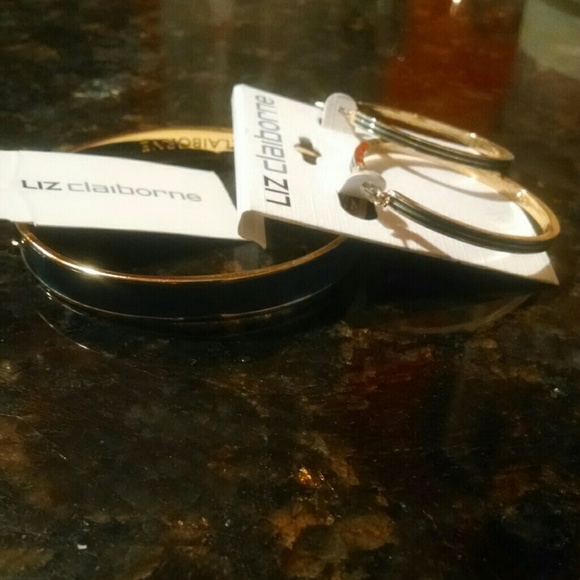 Teal blue Liz Claiborne Earrings & Bracelet Set