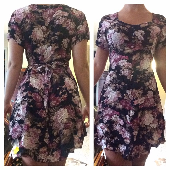 Vintage Floral Dress - Picture 3 of 3