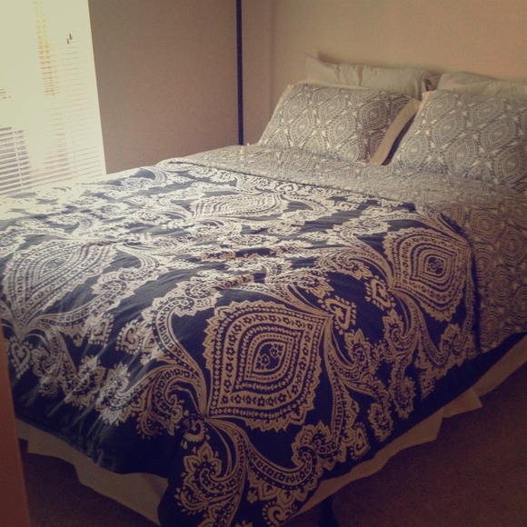 Queen Comforter 5piece set
