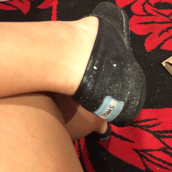 Toms