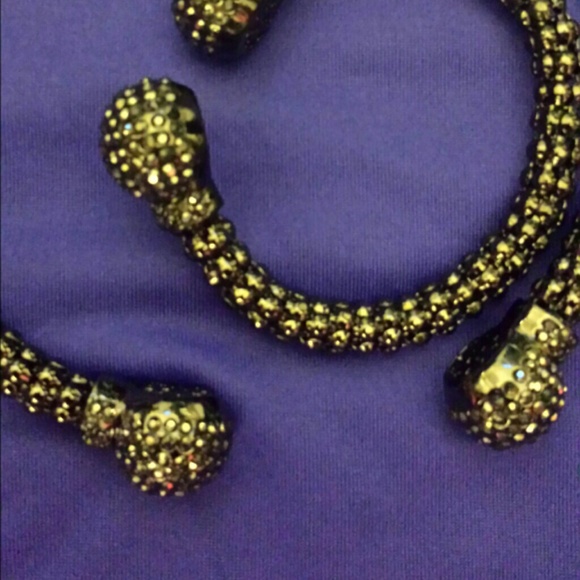 **SOLD**Traci Lynn set - Picture 2 of 2