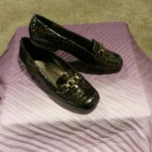 Van Eli Jabari Patent Chocolate Croc Style Loafer
