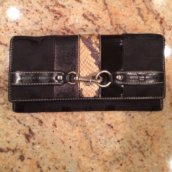 Coach wallet limited edition