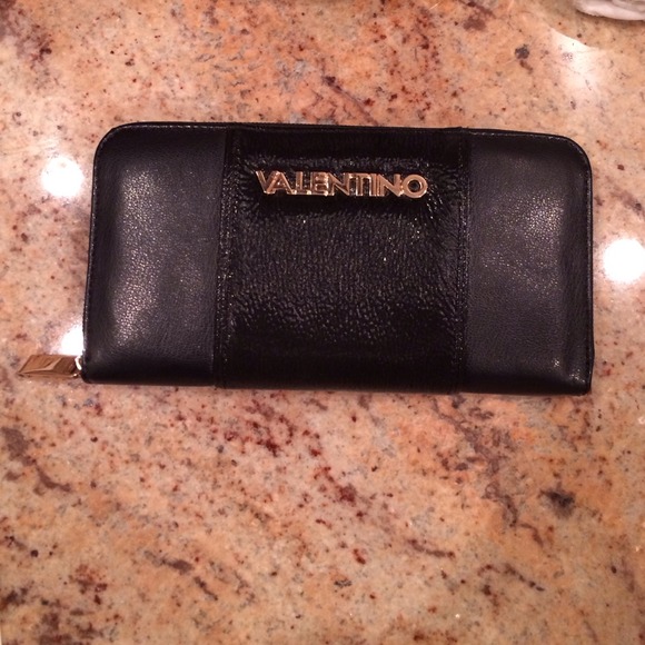 Valentino wallet