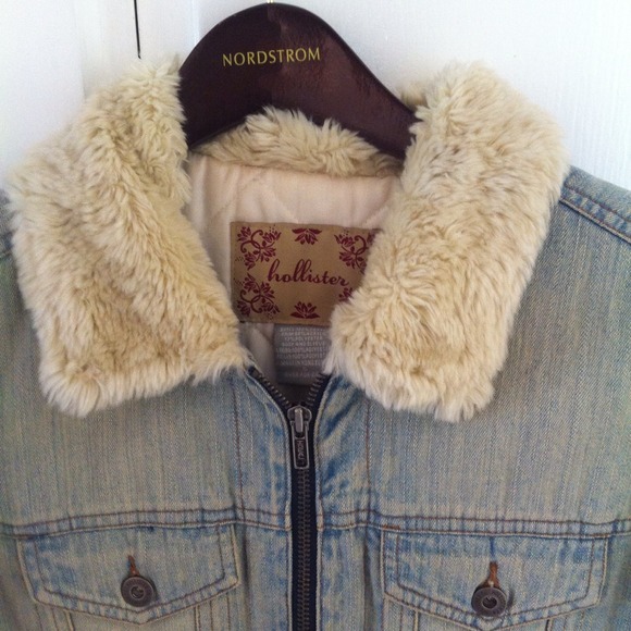 Jean jacket. - Picture 2 of 3