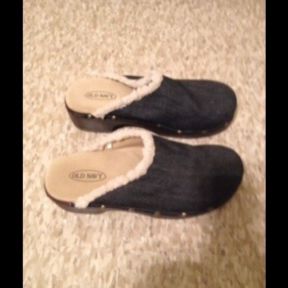 Clogs