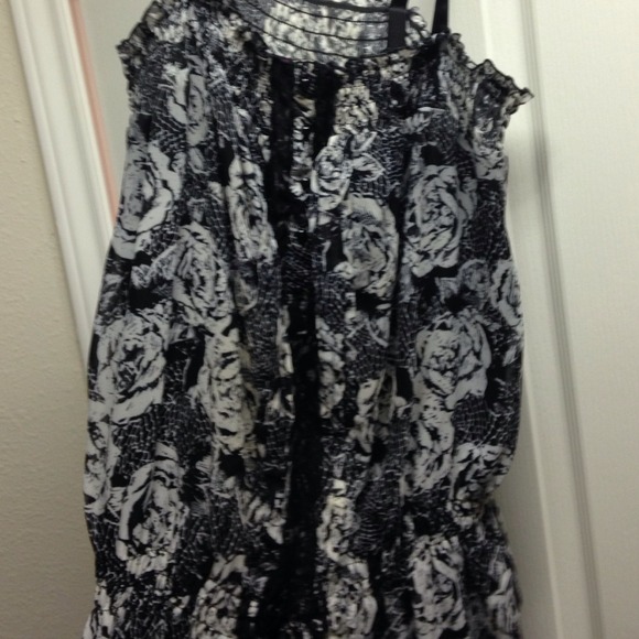 SOLD.Black and off white blouse