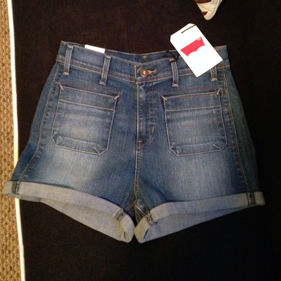 Levi's high-rise shorts.