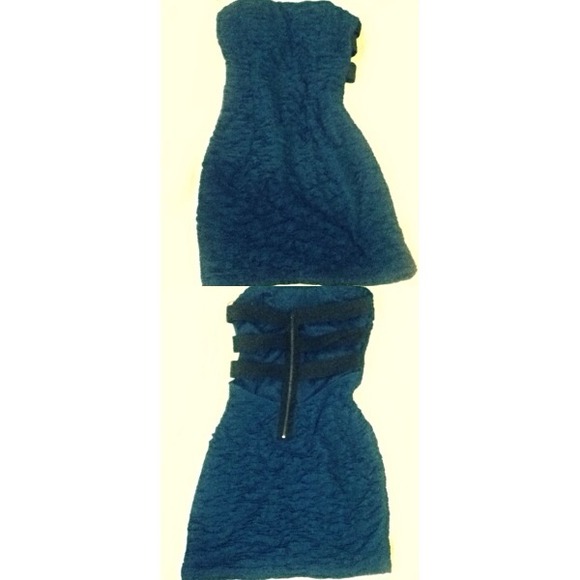 Forever 21 Dresses & Skirts - Strapless Dark Blue/Dark Aqua Bodycon Dress