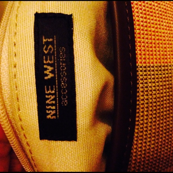 Nine West - Picture 3 of 3