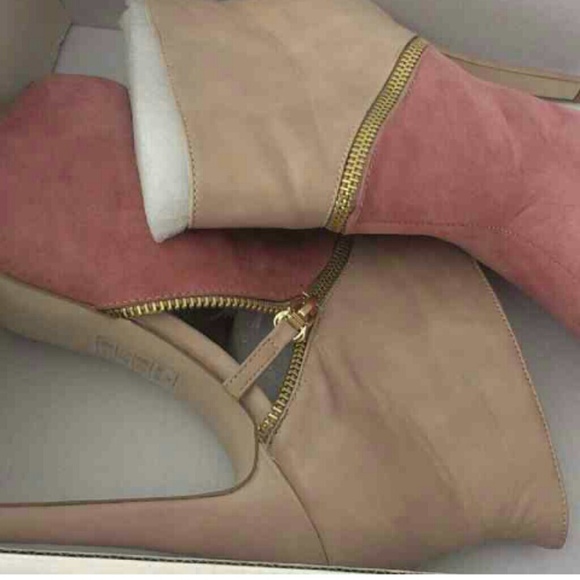 Angle boots
