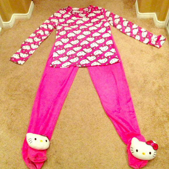 Hello kitty long sleeve with footie pajamas