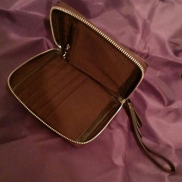 Coach Wallet/Wristlet - Picture 2 of 3
