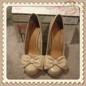 Elle Nude Bow Pumps with Glitter Bottoms